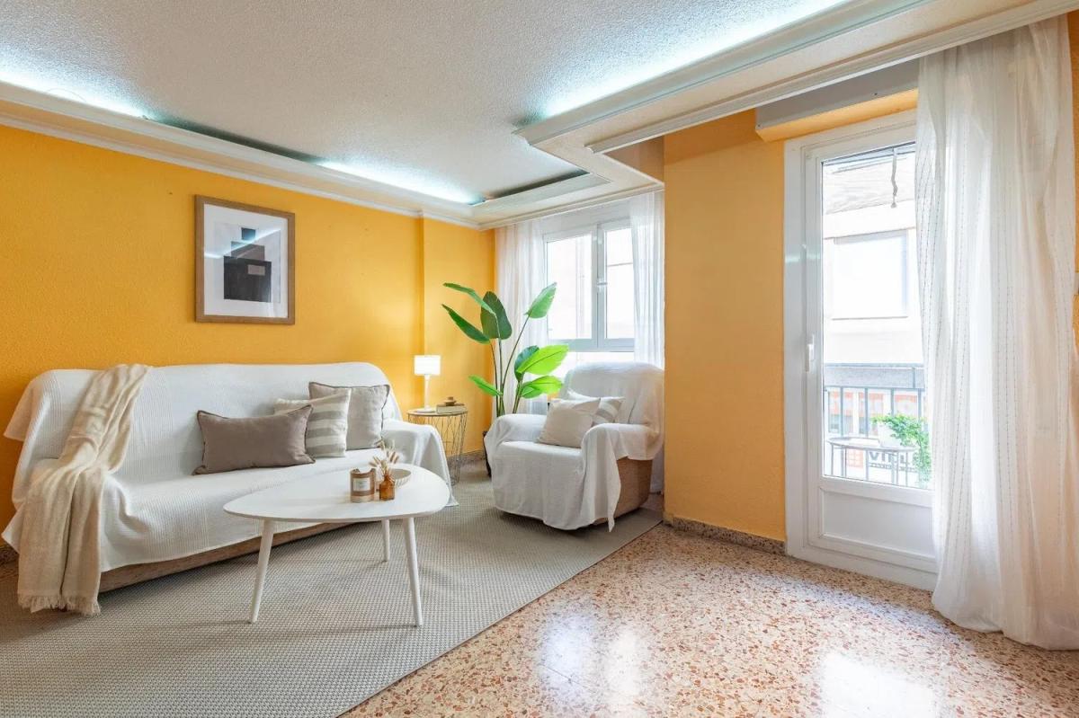 Sale of apartment in Calle del Cap. Postigo, Villena
 photo 3