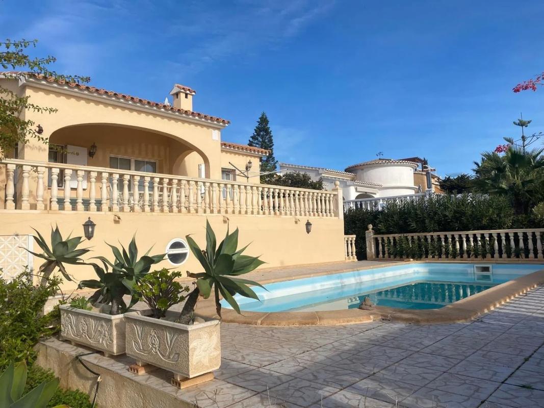 Properties for sale and rent in Spain photo 1