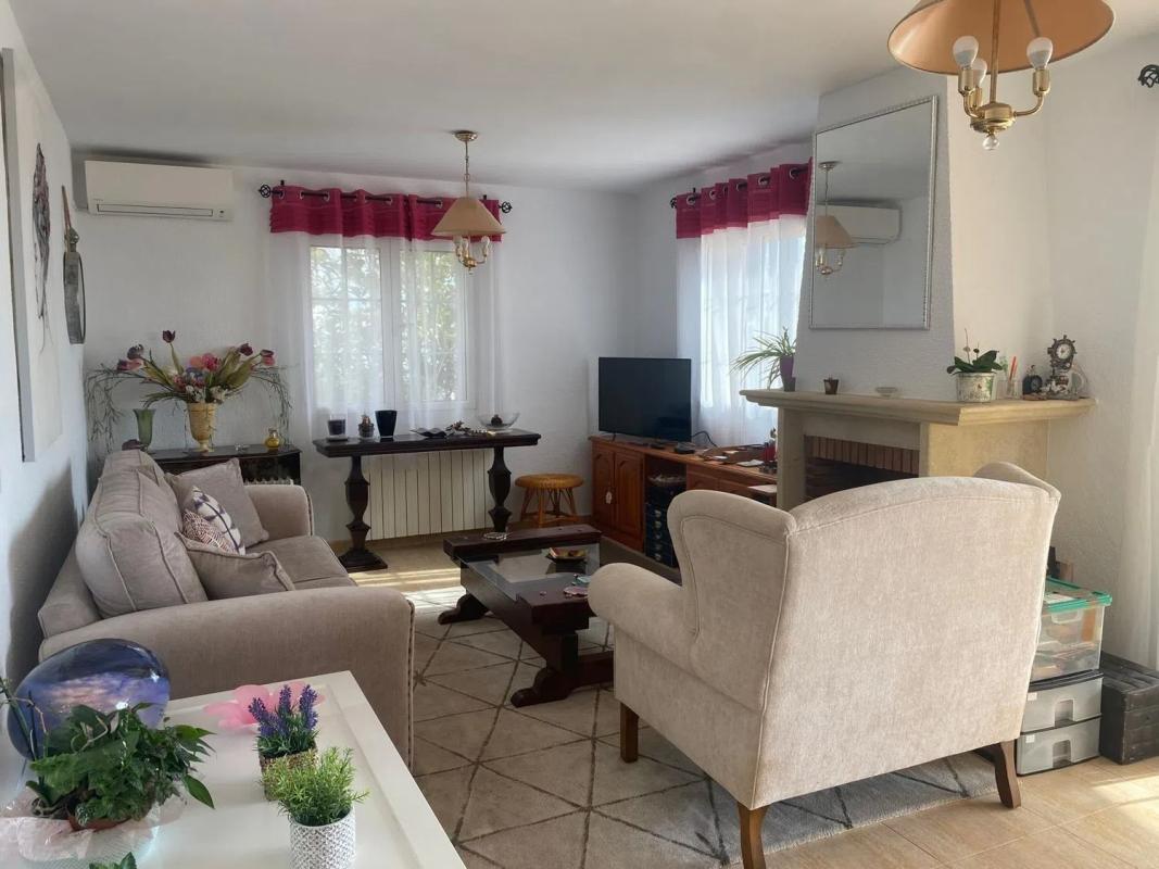 Properties for sale and rent in Spain photo 3