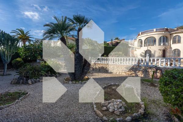 Wolnostojąca willa na sprzedaż w  Canuta, Calpe photo 4