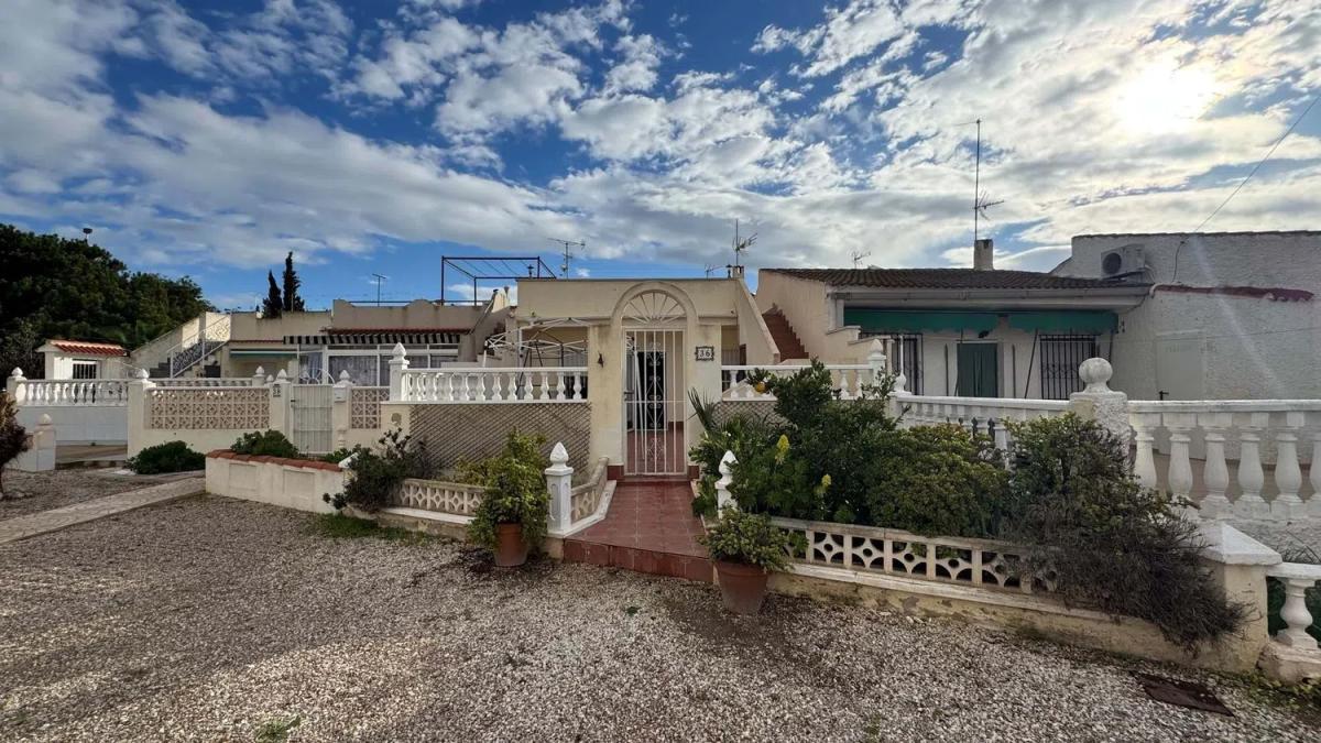 Sprzedaż mieszkania w Barrio La Siesta - El Salado - Torreta, Torrevieja
photo 3
