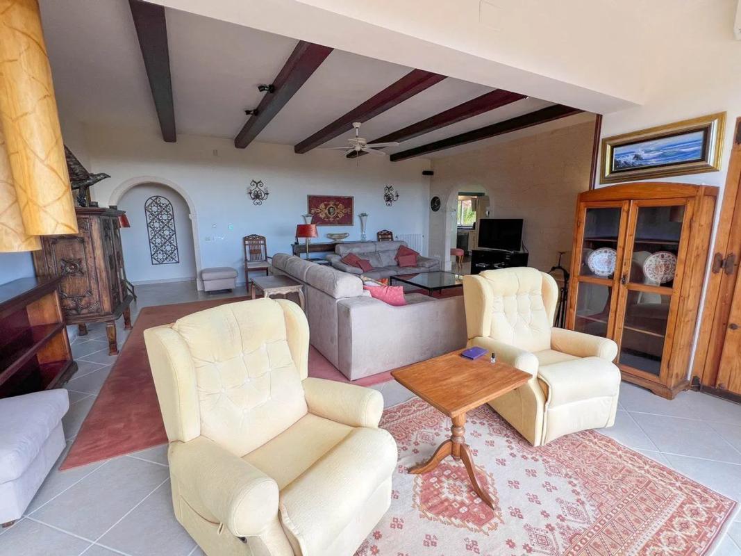 Properties for sale and rent in Spain photo 3