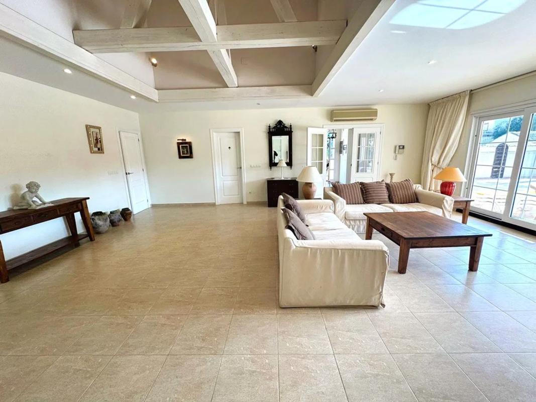 Properties for sale and rent in Spain photo 3