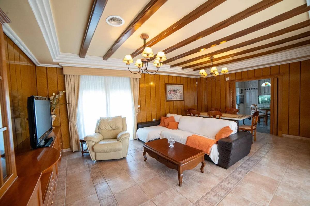 Недвижимость на продажу и в аренду в Испании photo 5