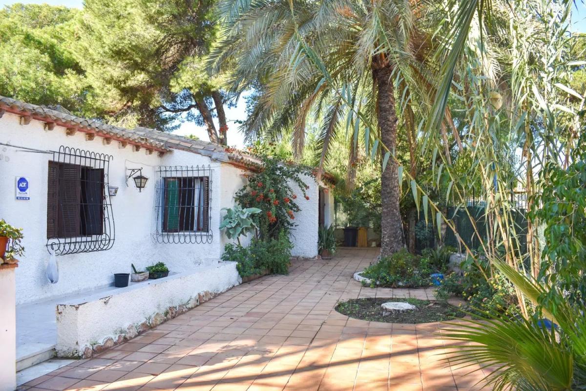 Properties for sale and rent in Spain photo 2