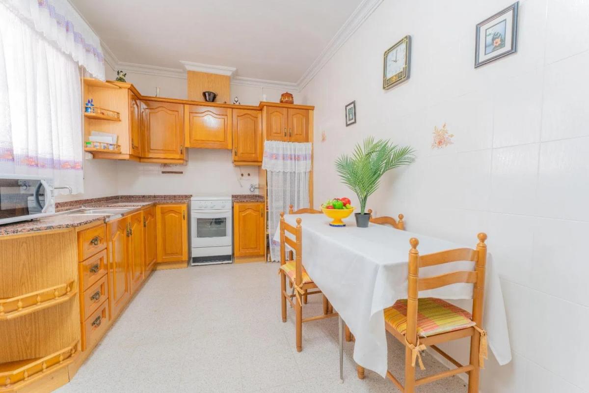 Properties for sale and rent in Spain photo 4