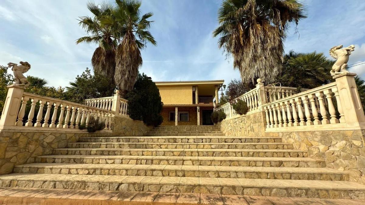 Propiedades en venta y alquiler en España photo 2