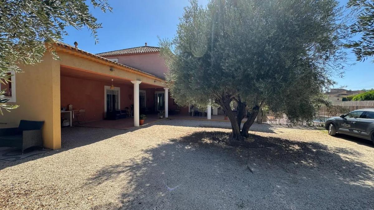 Properties for sale and rent in Spain photo 3