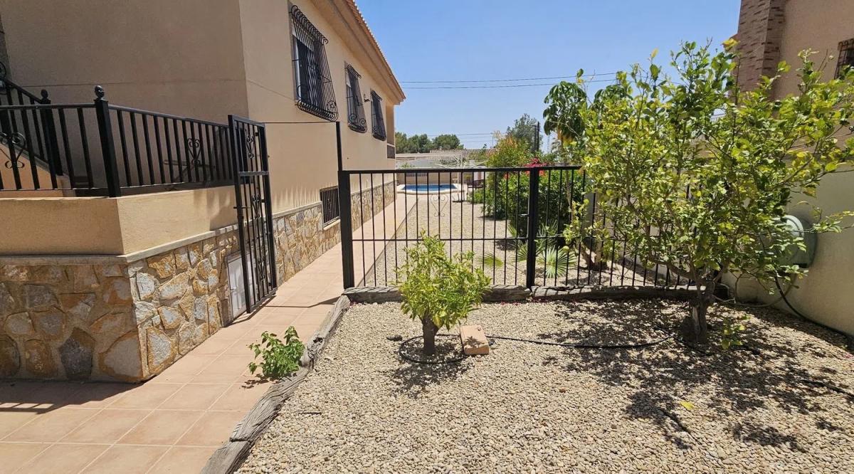Properties for sale and rent in Spain photo 3