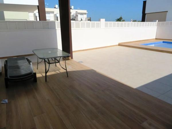 Chalet adosado thumbnail 1