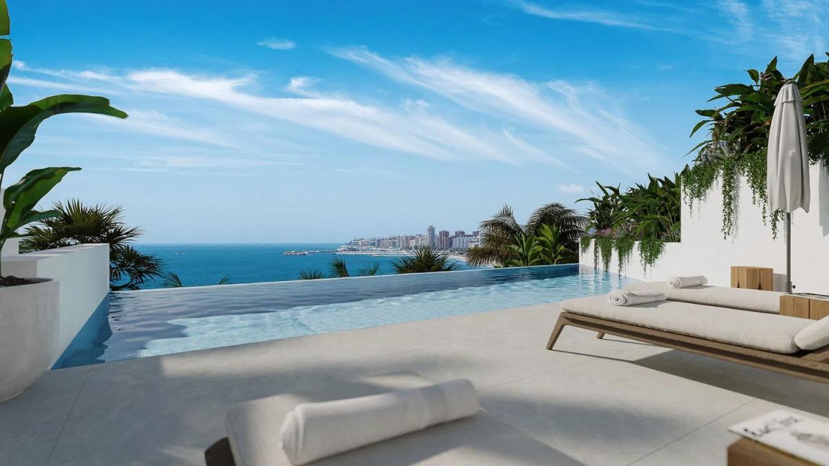 Sale of townhouse in Calle Nogal, 1 , Fuengirola photo 2