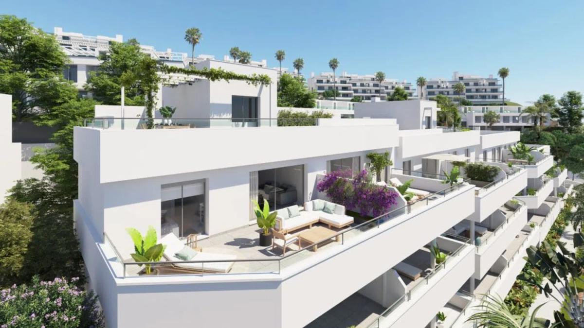 Sprzedaż niezależnego domku jednorodzinnego w Calle Islas Bermudas s/n, Estepona photo 2