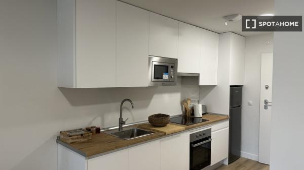 Estudio en alquiler en , Madrid photo 1