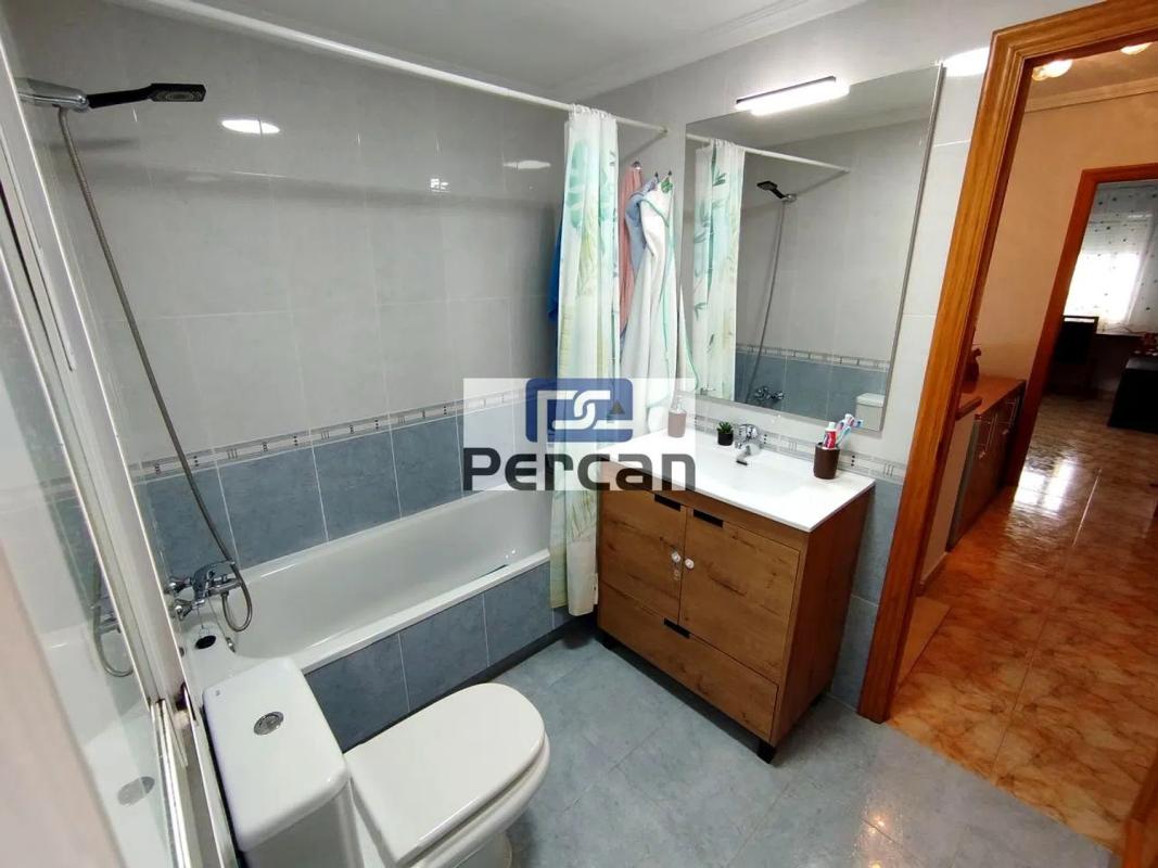 Propiedades en venta y alquiler en España photo 1