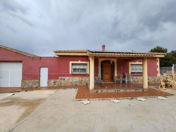 Chalet independiente en venta en  Barrio Ensanche-Diputación, Alicante / Alacant photo 2