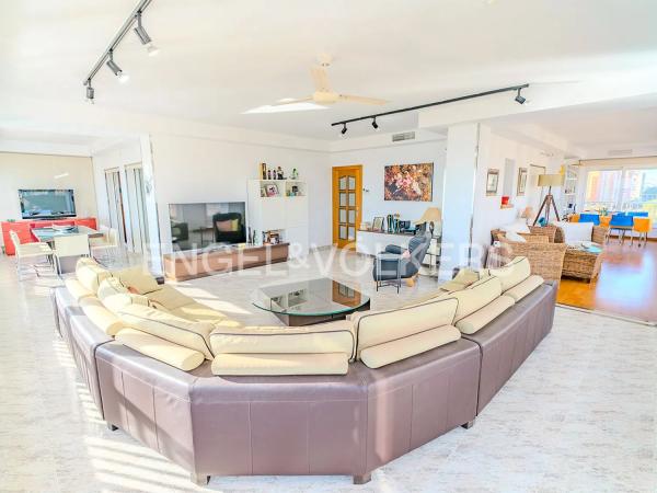 Продажа квартиры в Avenida de Niza, 29, Аликанте thumbnail 1