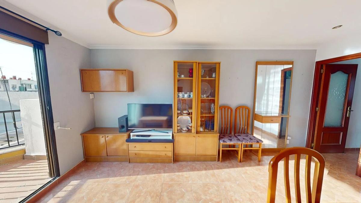 Penthouse sale in Calle Azorín, Guardamar del Segura photo 2