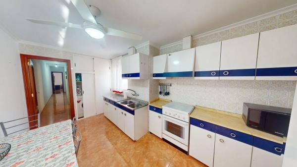 Penthouse for sale at  Calle Azorín, Guardamar del Segura photo 4