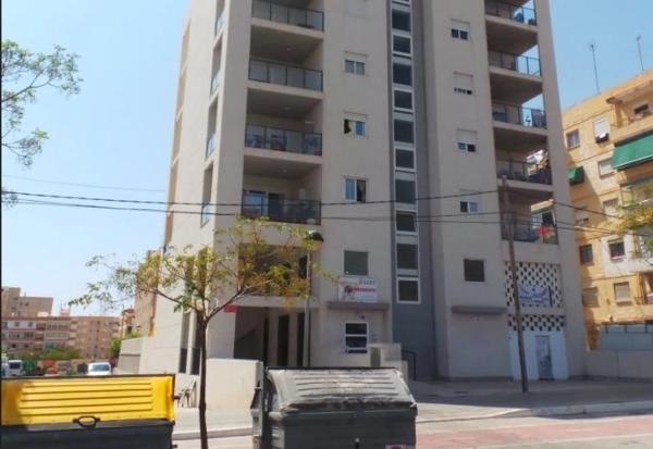 Apartment for sale in  Calle Diputado José Luis Barceló, Alicante / Alacant photo 2