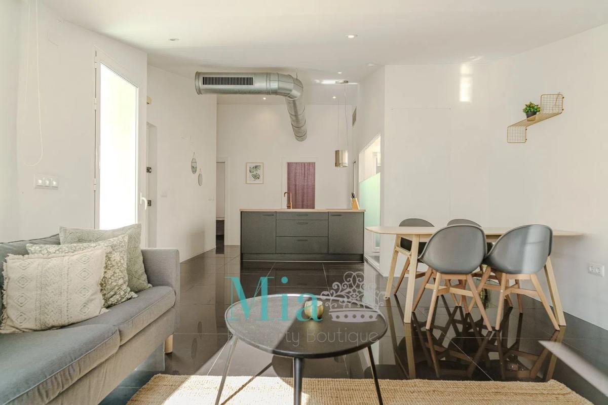 Penthouse sale in Barrio Centro Tradicional, Alicante photo 2