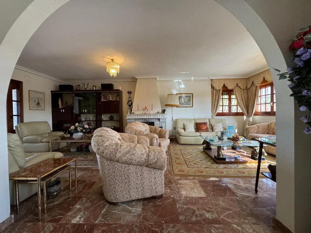 Properties for sale and rent in Spain photo 4