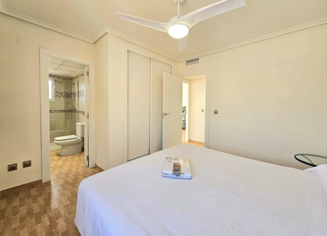 Sale of apartment in Avenida Esportista Miriam Blasco, 6, Alicante
photo 2