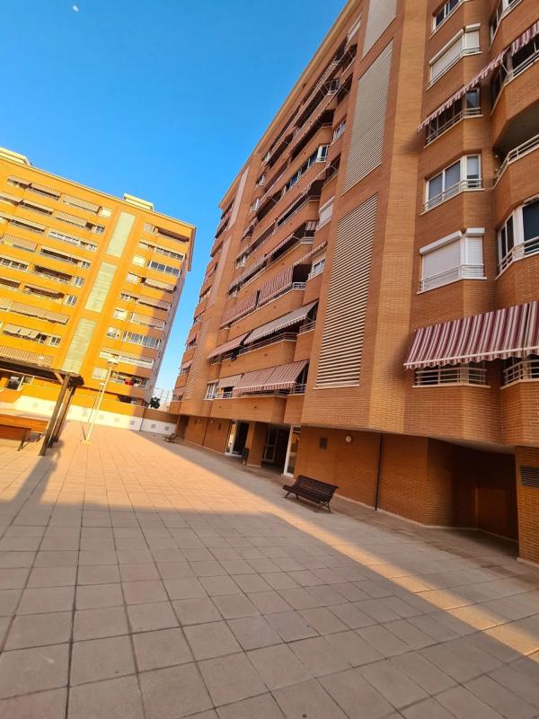 Venta de piso en Calle de Ramón Gómez Sempere, 46, Alicante / Alacant
photo 1