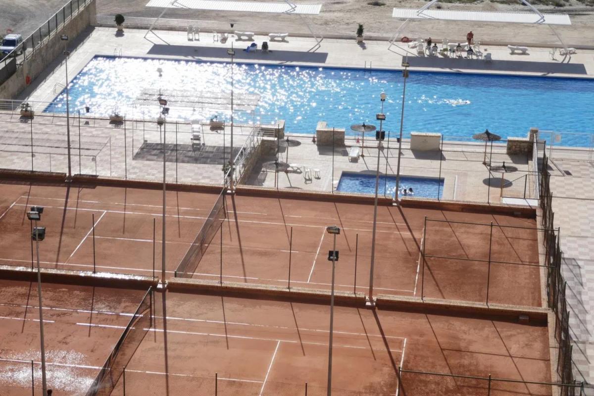 Venta de piso en Avenida de la Costa Blanca, 22, Alicante / Alacant
photo 2