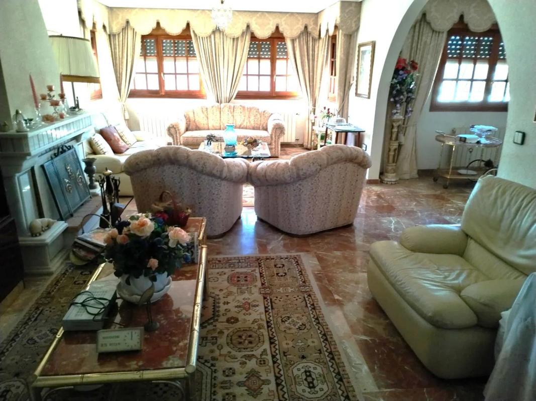 Properties for sale and rent in Spain photo 2