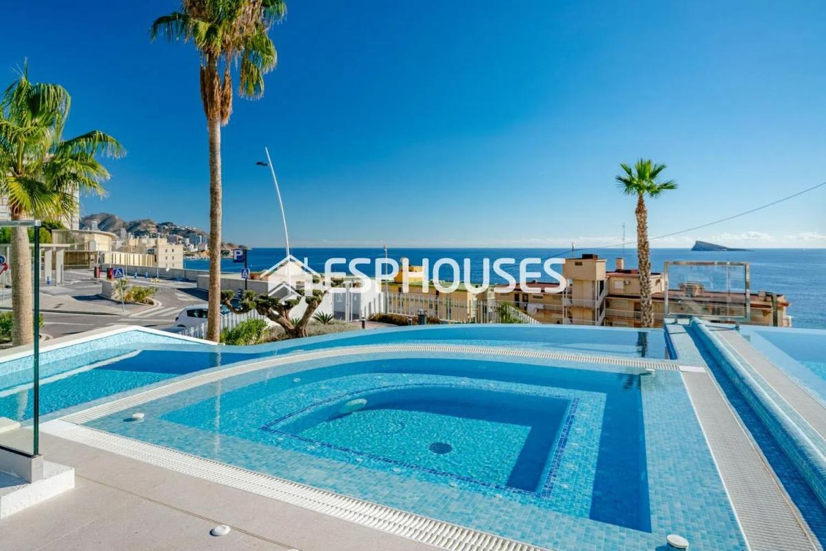 Sale of apartment in Playa de Poniente, Benidorm
photo 1