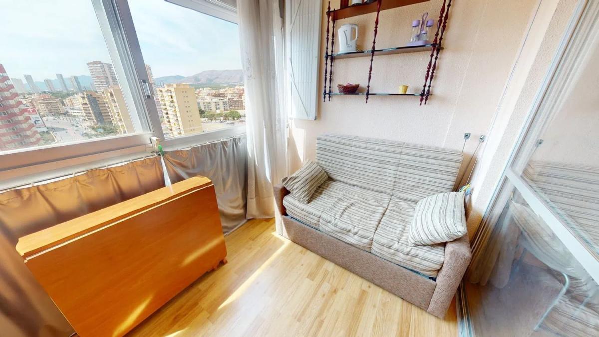 Sale of studio in Avenida de Portugal, Benidorm photo 2