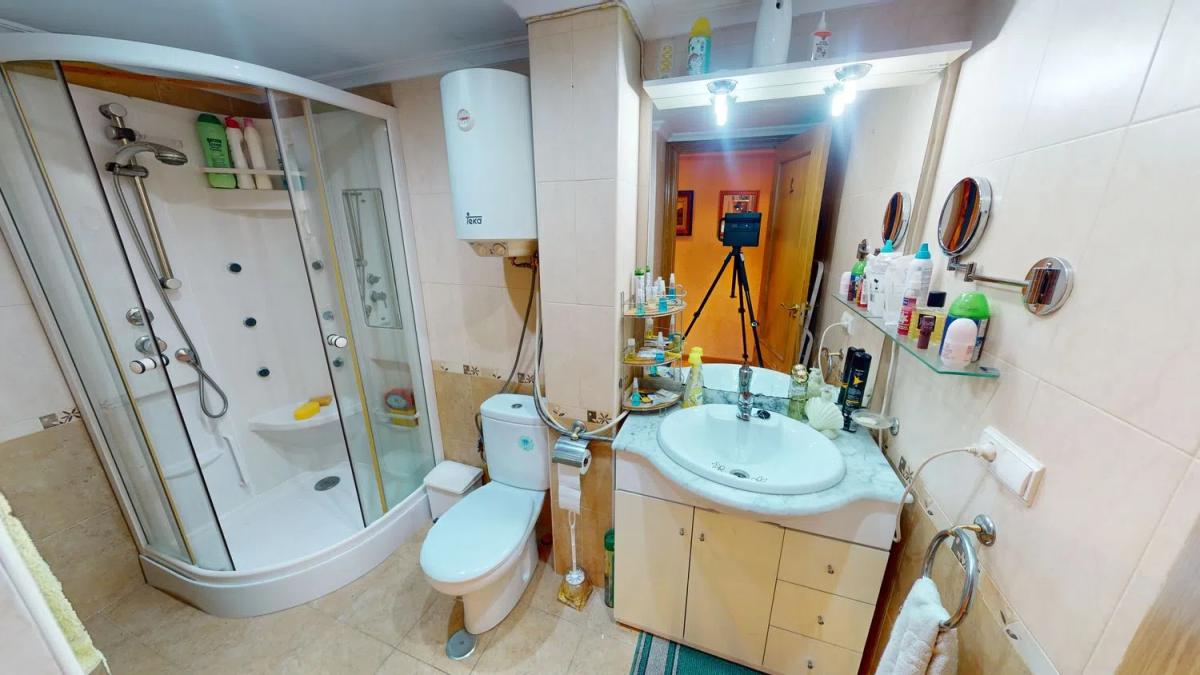 Sale of studio in Avenida de Portugal, Benidorm photo 3