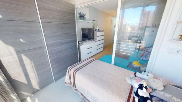 Studio for sale in Avenida de Portugal, Benidorm photo 1
