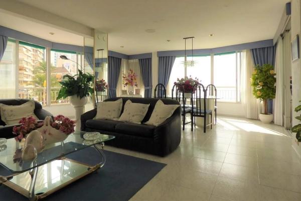 Apartment for sale in  Avenida de Madrid, Benidorm photo 2