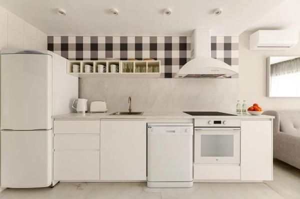Apartment for sale in Playa de Levante, Benidorm thumbnail 2