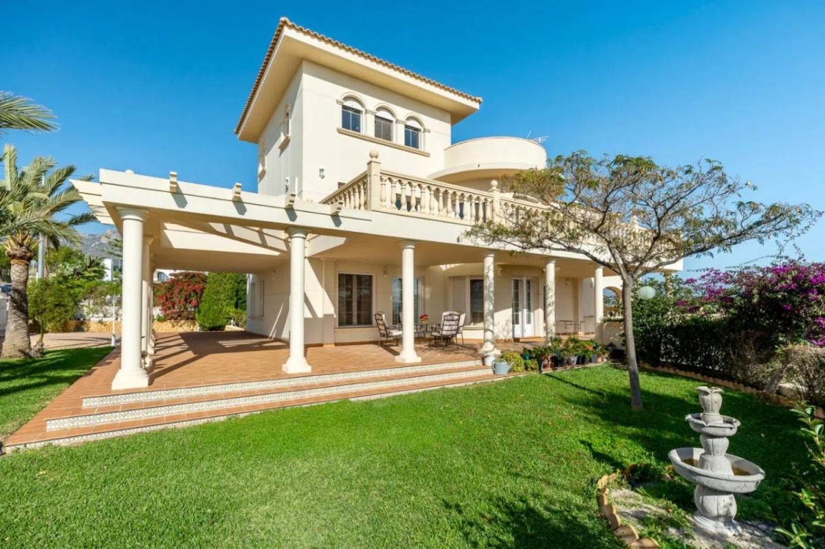 Venta de chalet independiente en Urbanització el Planet, Benidorm
photo 3