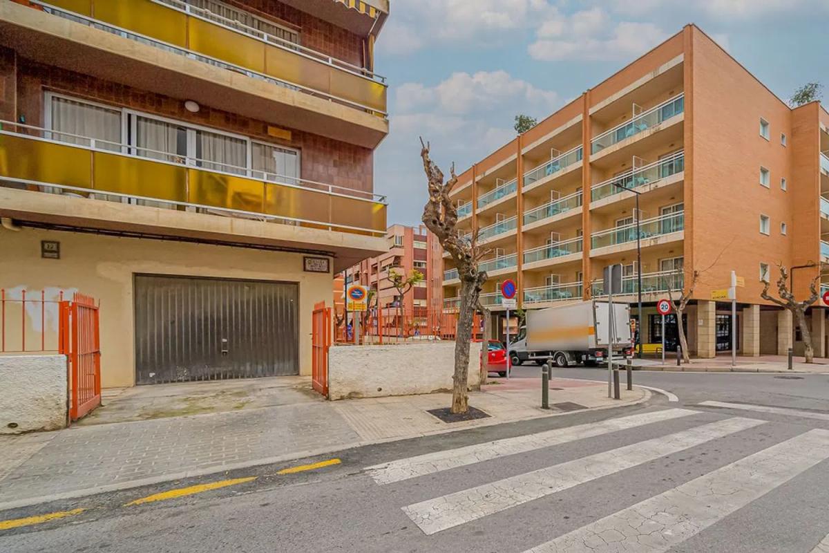 Sale of apartment in Calle de la Virgen de la Almudena, Benidorm
photo 3