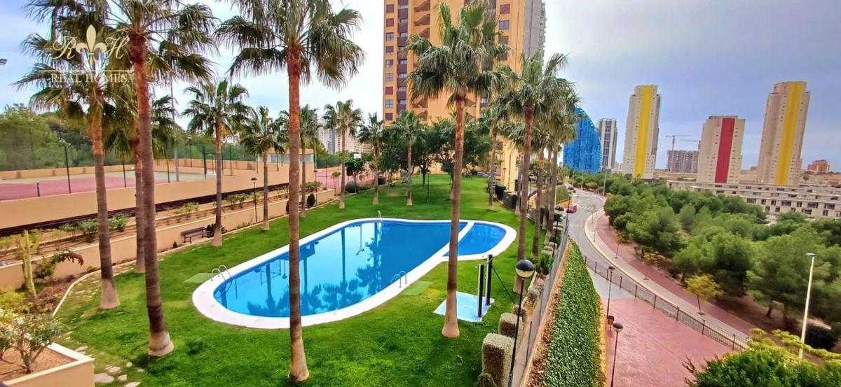 Sale of apartment in Calle Presidente Adolfo Suárez, Benidorm
 photo 5