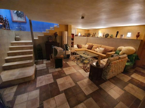 Casa independiente en calle Sorolla thumbnail 1