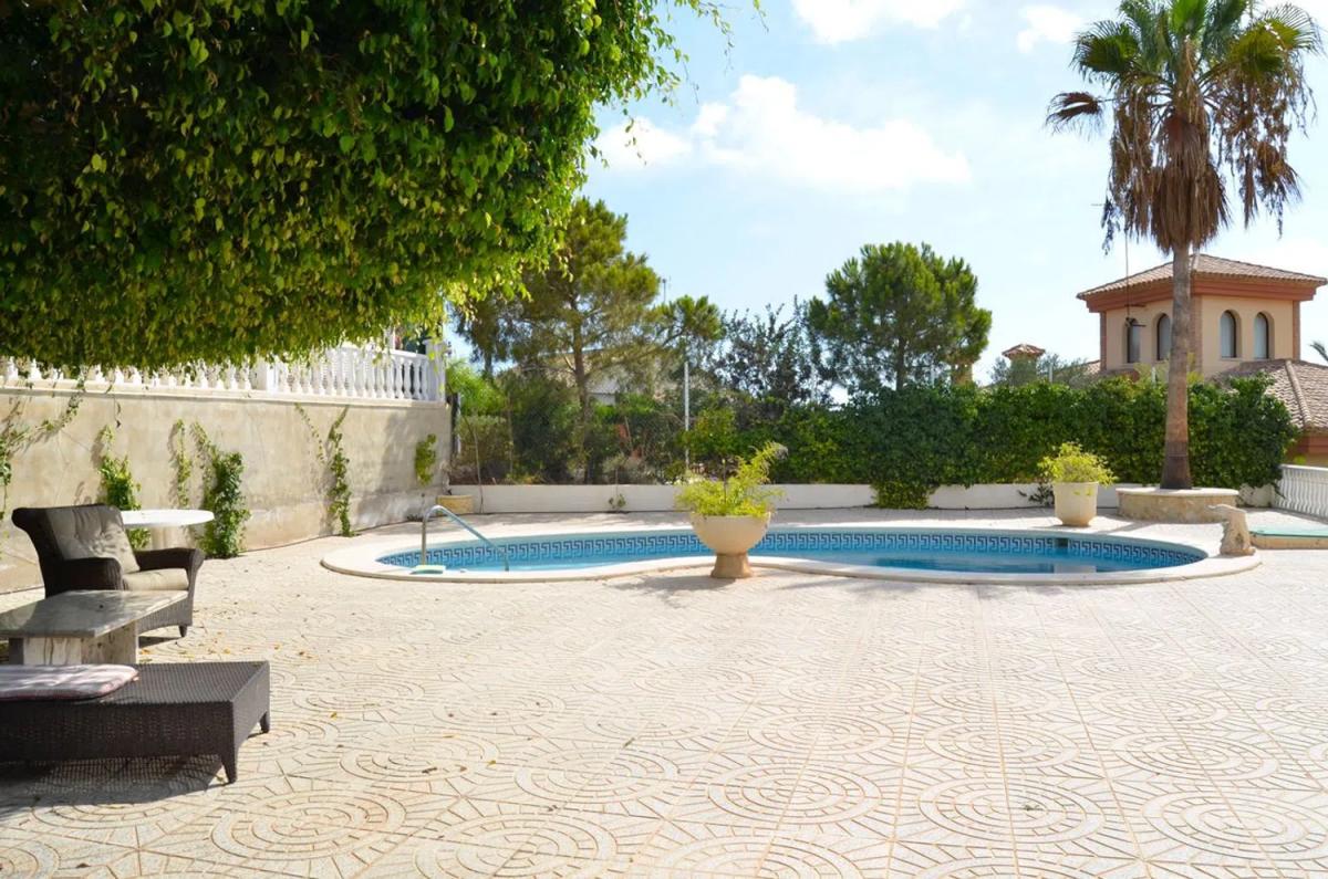 Properties for sale and rent in Spain photo 4