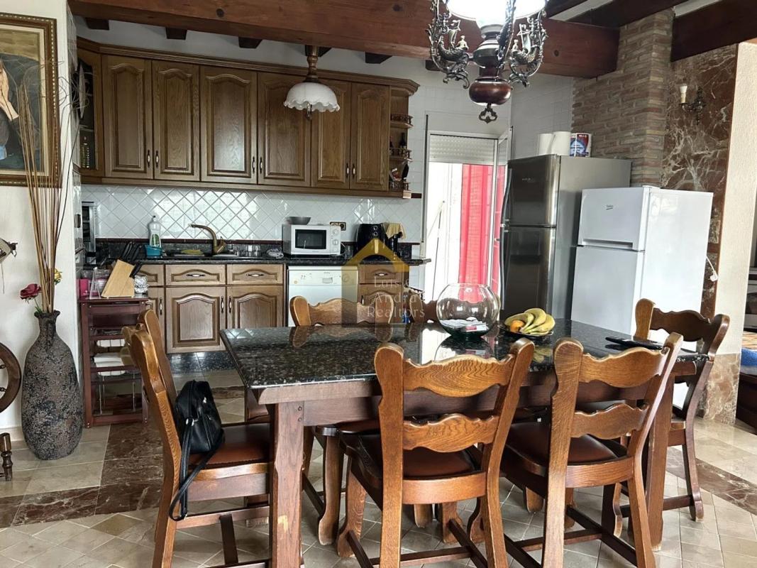 Sale of independent chalet in Montepinar-La Aparecida-Raiguero, Orihuela
photo 4
