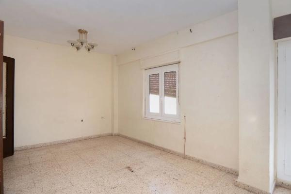 Piso en venta en  Calle el Congreso, Orihuela photo 3