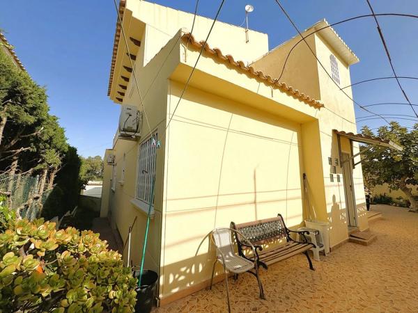 Casa independiente en calle los Geraneos, 45 photo 3