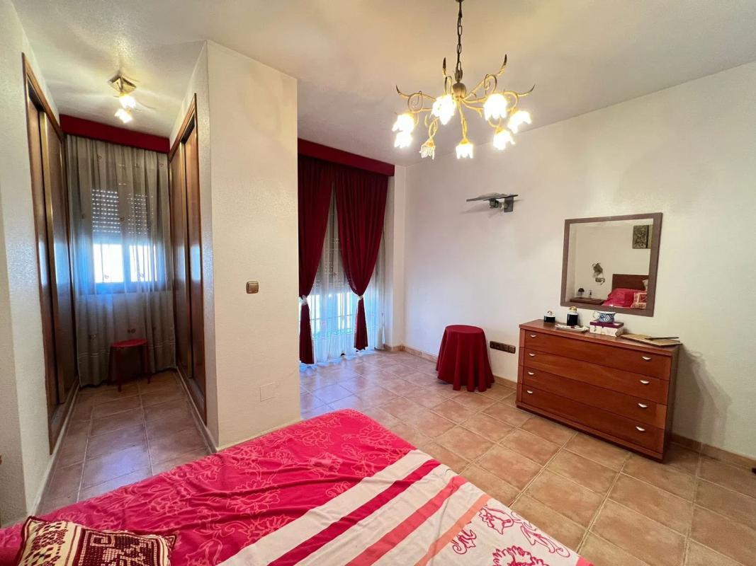 Properties for sale and rent in Spain photo 3