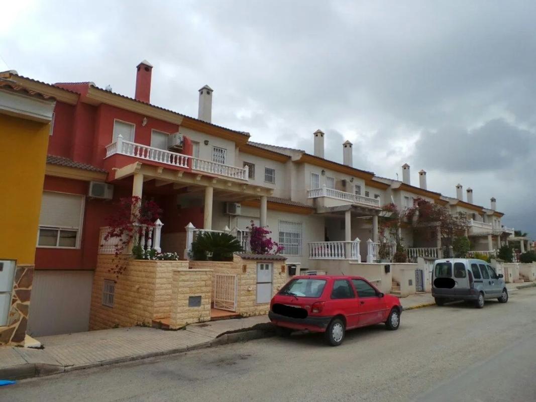 Sale of independent chalet in Calle Dinamarca, Orihuela
photo 1
