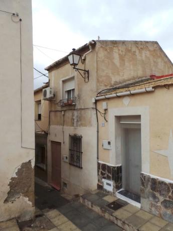 Коттедж на продажу в  Calle Morquera, Ориуэла photo