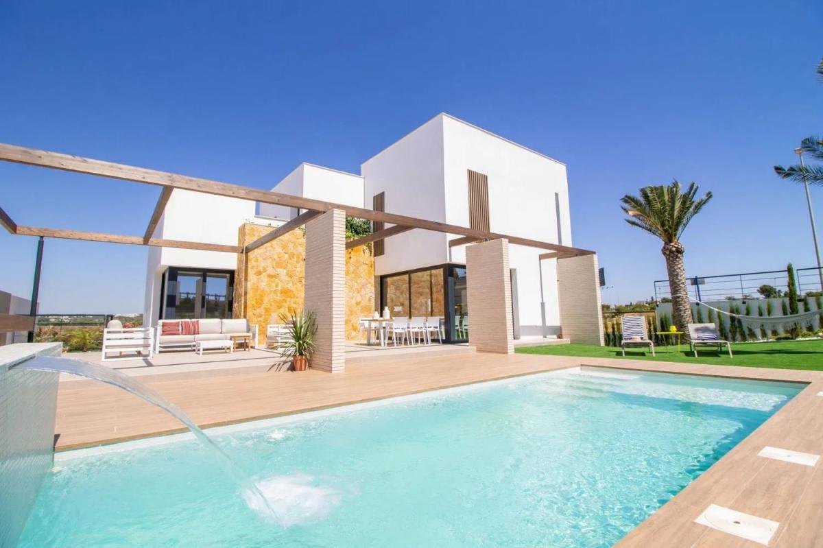Properties for sale and rent in Spain photo 2