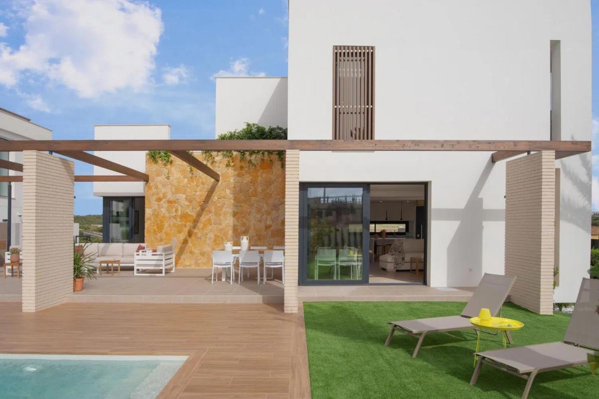 Properties for sale and rent in Spain photo 3