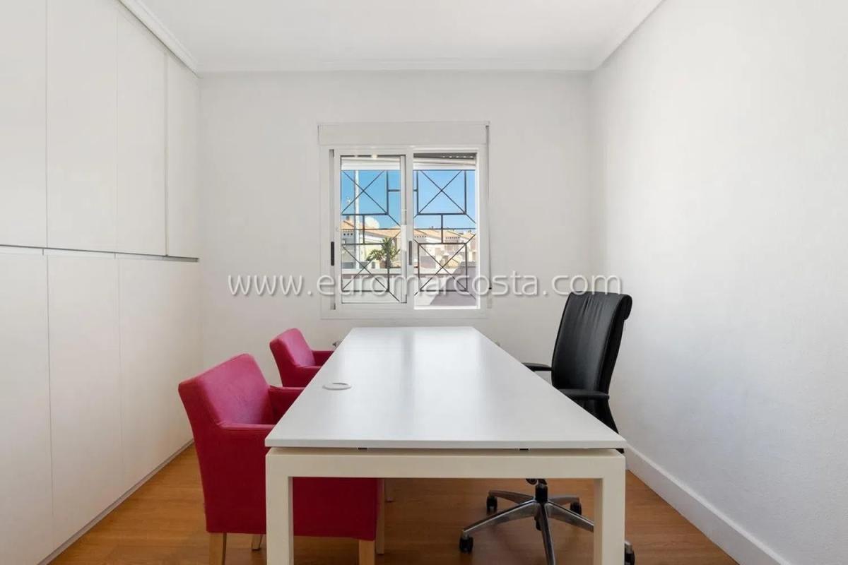 Недвижимость на продажу и в аренду в Испании photo 2