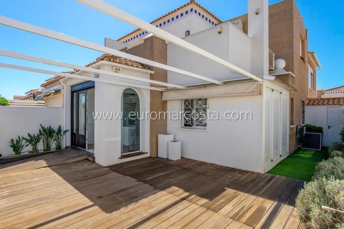 Недвижимость на продажу и в аренду в Испании photo 3